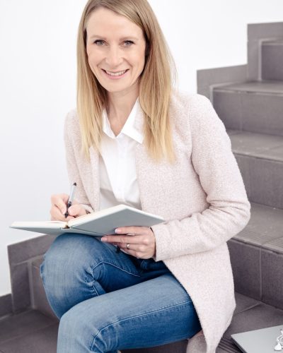 Steffi Schoener_Foto_Website (1)